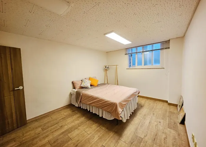 Apartment Station Rosehouse