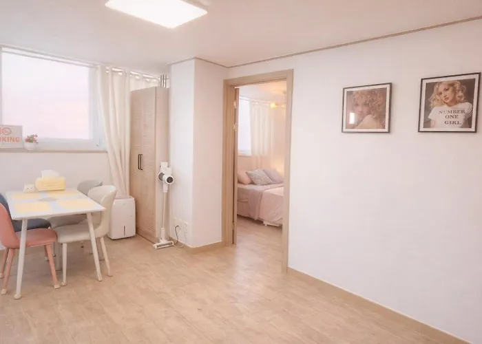 Station Rosehouse Apartment