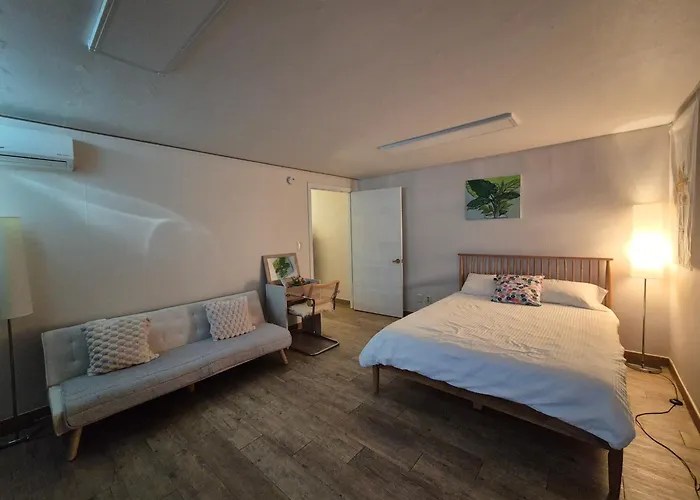 Station Rosehouse Apartment