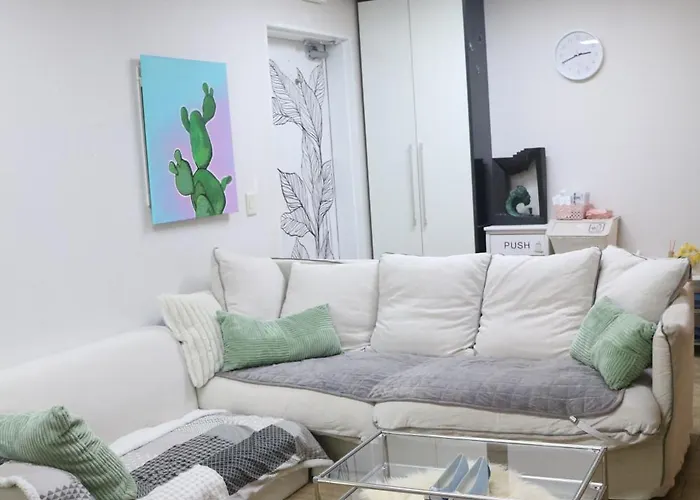 Apartment Station Rosehouse